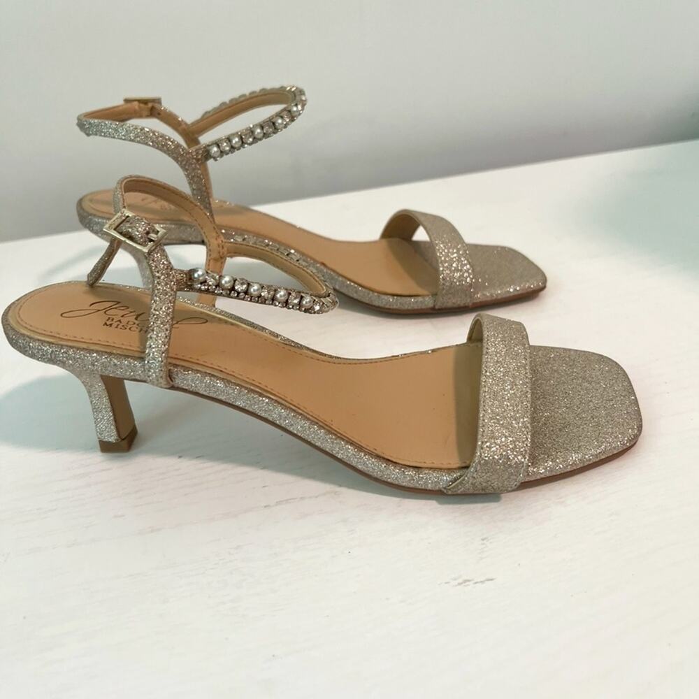 Jewel Badgley Mischka Crystal & Pearl Embellished Glitter Gold Kitten Heels 6.5